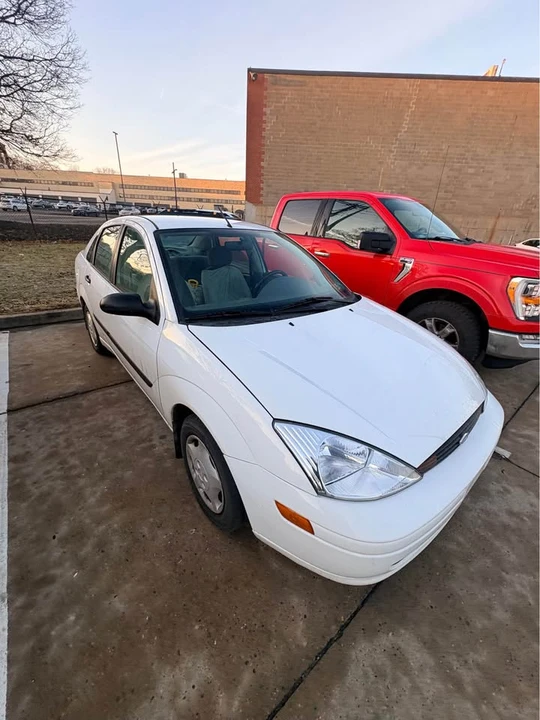2001 Ford Focus 1st Gen - Image 2 of 5