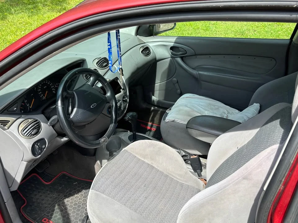 2001 Ford Focus 1st Gen - Image 2 of 7