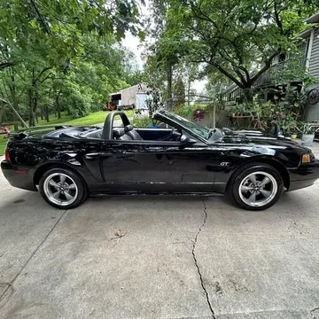 2001 Ford Mustang GT Convertible