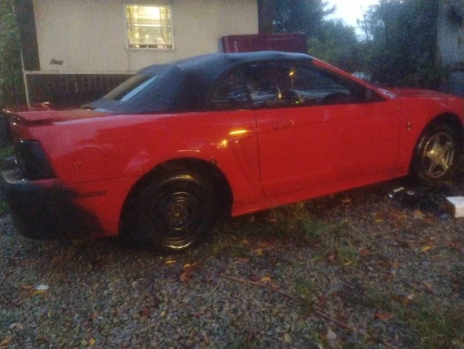 2001 Ford SN95 Mustang - Image 2 of 2