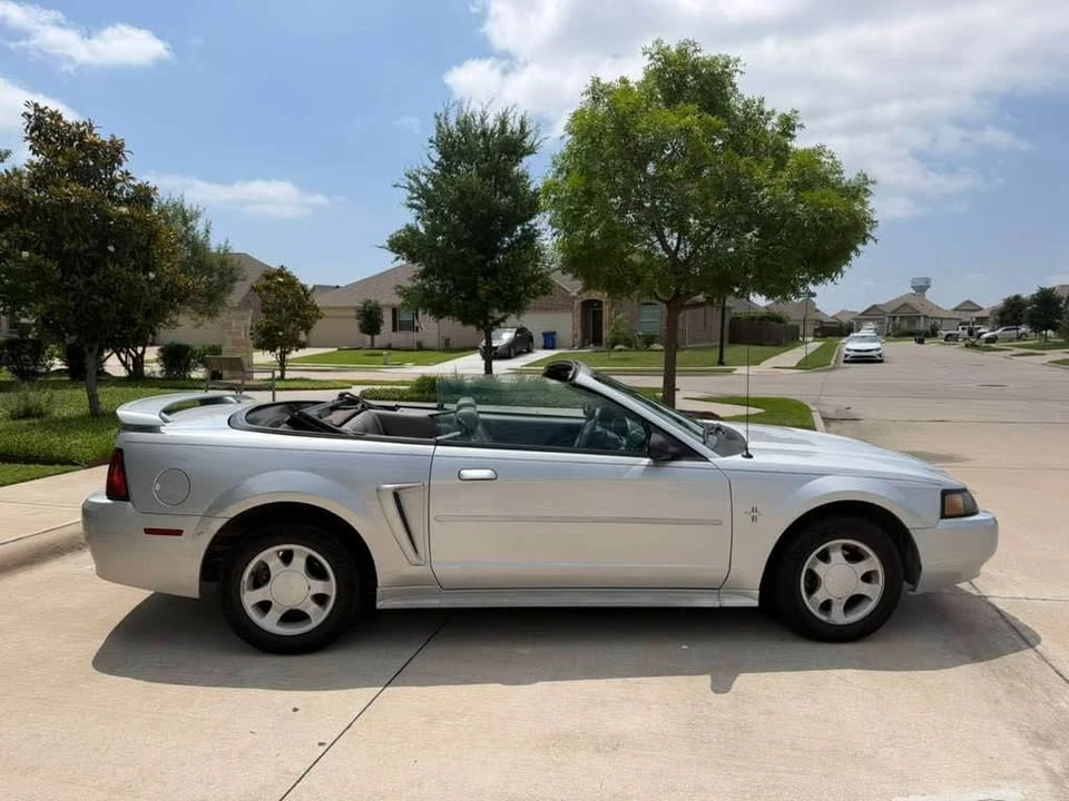2001 Ford SN95 Mustang - Image 8 of 11