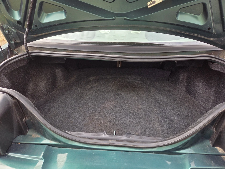 2001 Ford SN95 Mustang - Image 6 of 12
