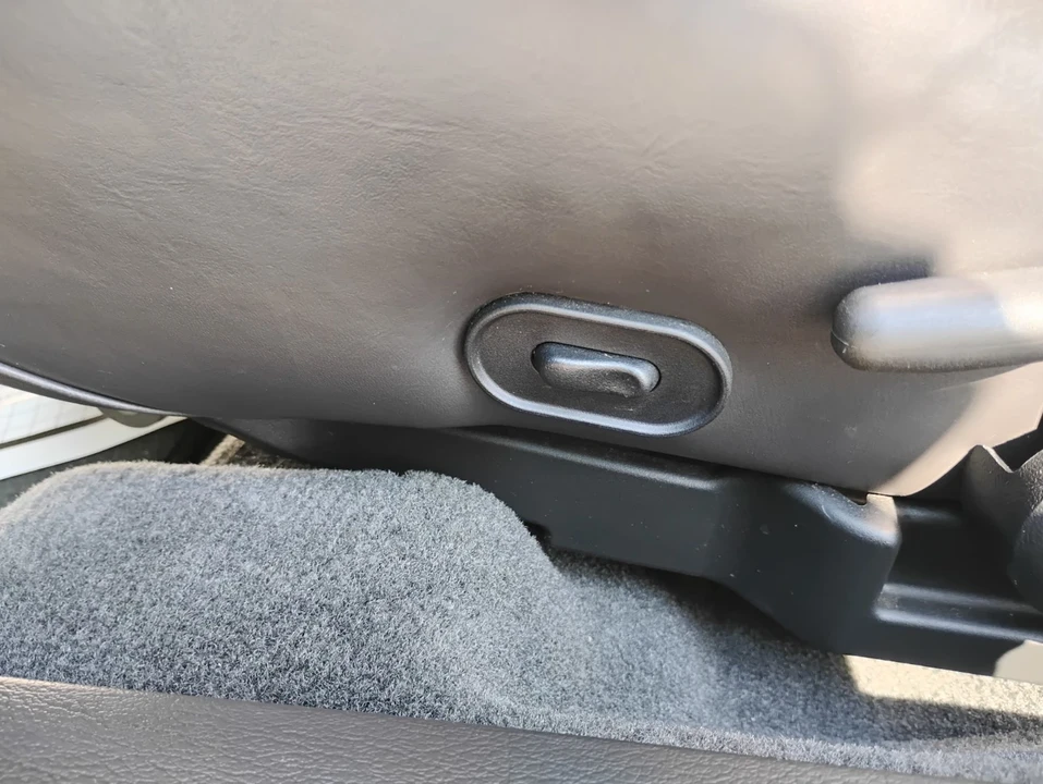 2001 Ford SN95 Mustang - Image 12 of 21