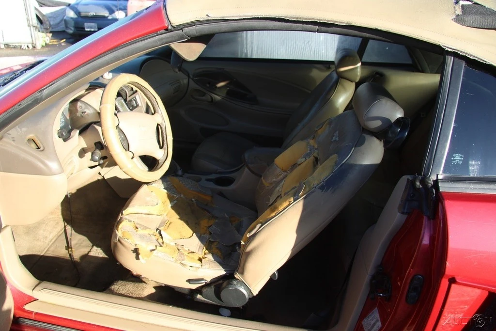 2001 Ford SN95 Mustang - Image 13 of 21