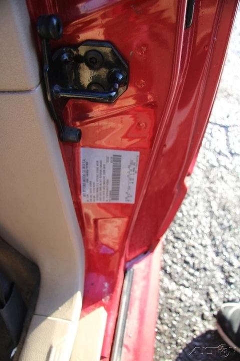 2001 Ford SN95 Mustang - Image 11 of 21