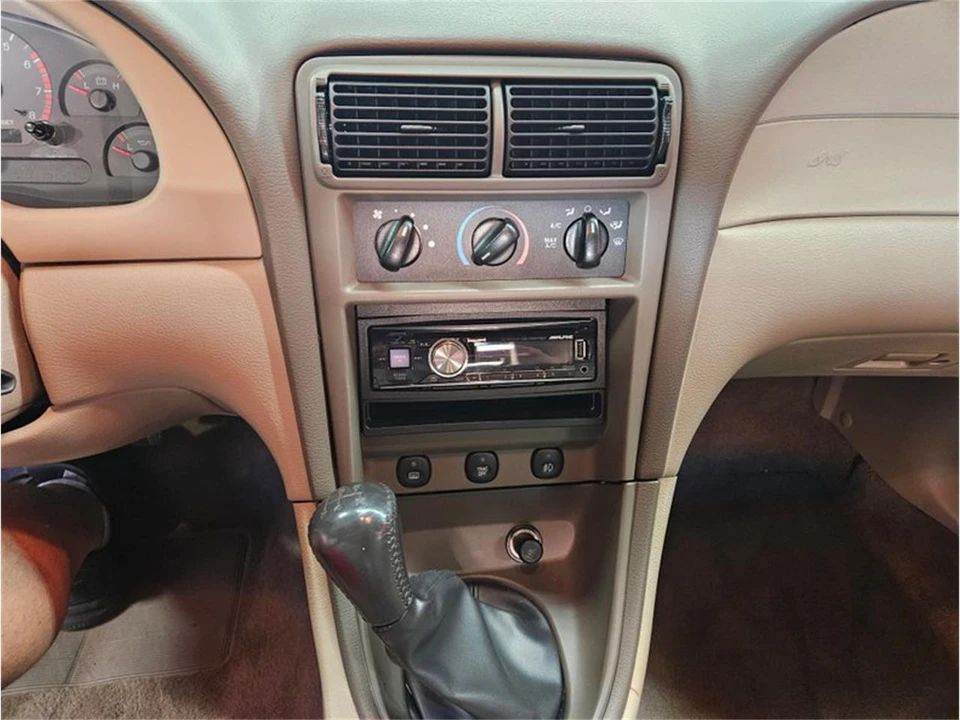 2001 Ford SN95 Mustang - Image 27 of 31