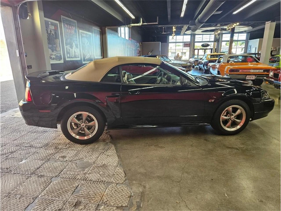 2001 Ford SN95 Mustang - Image 18 of 31