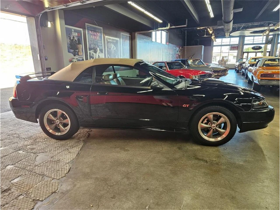 2001 Ford SN95 Mustang - Image 19 of 31