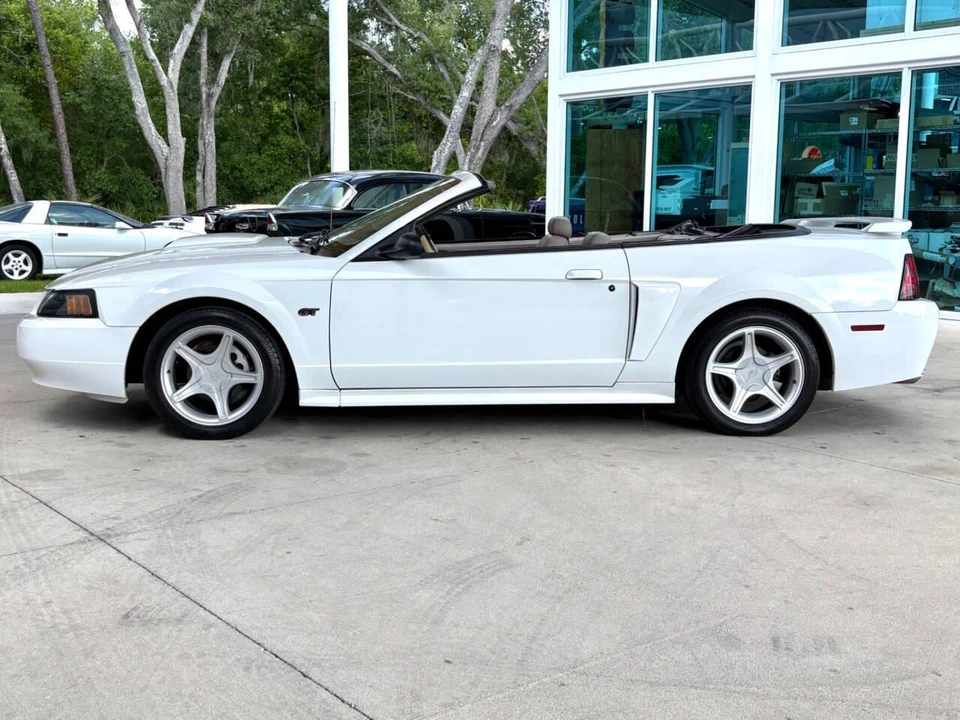 2001 Ford SN95 Mustang - Image 10 of 31