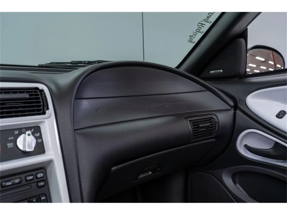 2001 Ford SN95 Mustang - Image 25 of 31