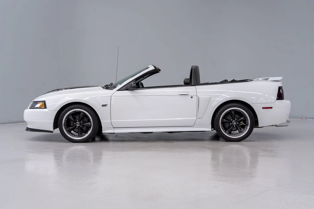 2001 Ford SN95 Mustang - Image 3 of 31