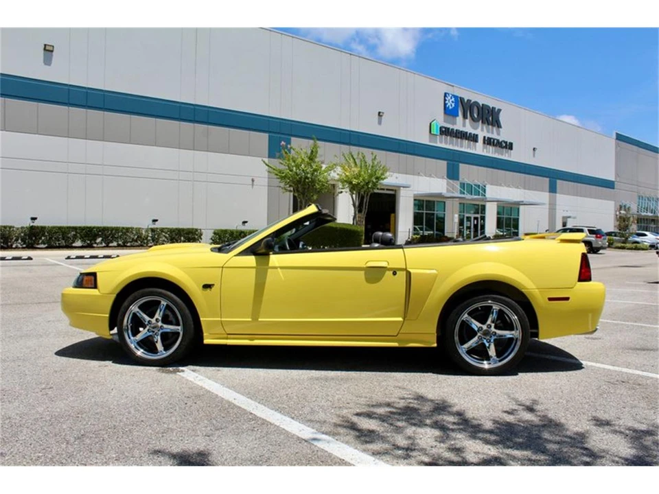 2001 Ford SN95 Mustang - Image 10 of 31