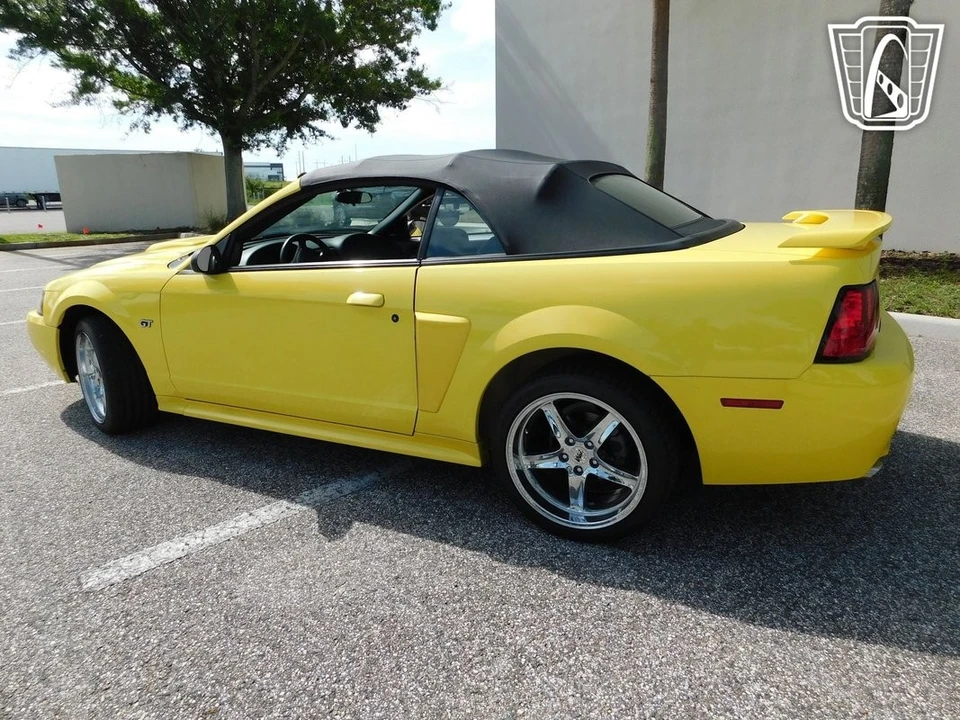 2001 Ford SN95 Mustang - Image 13 of 21
