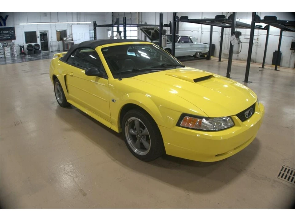 2001 Ford SN95 Mustang - Image 7 of 31