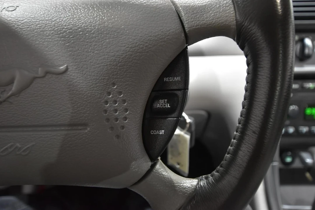 2001 Ford SN95 Mustang - Image 14 of 31