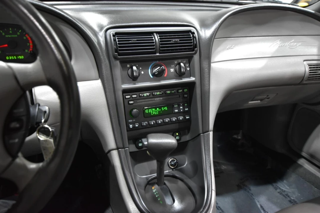 2001 Ford SN95 Mustang - Image 16 of 31