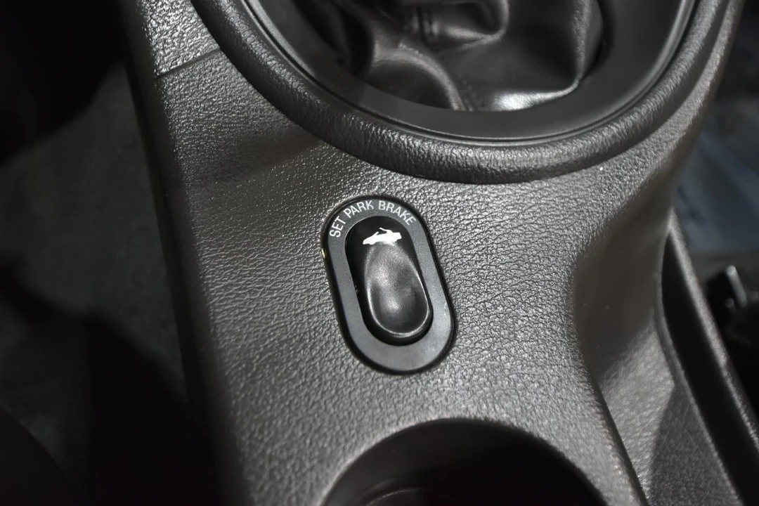 2001 Ford SN95 Mustang - Image 31 of 31