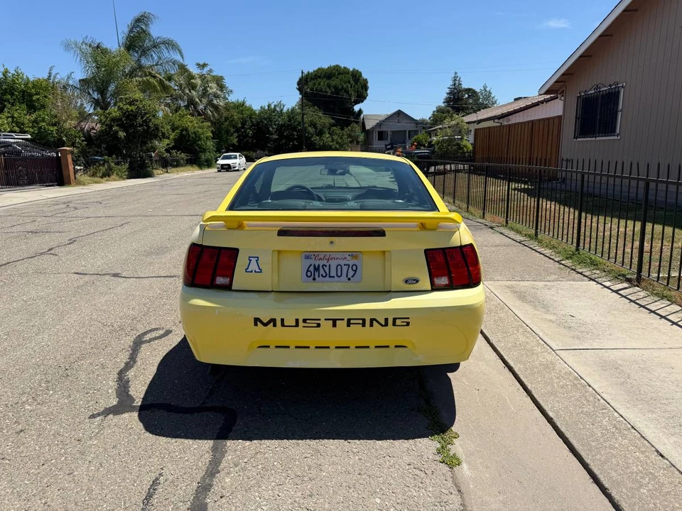 2001 Ford SN95 Mustang - Image 5 of 8