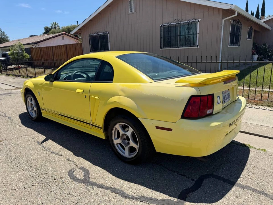 2001 Ford SN95 Mustang - Image 6 of 8