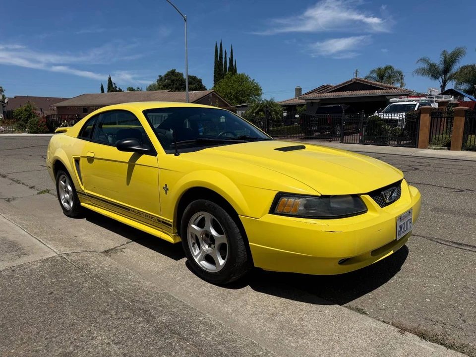 2001 Ford SN95 Mustang - Image 3 of 8