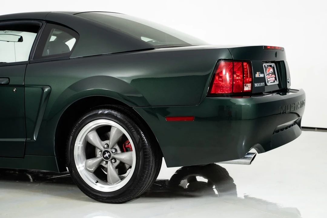 2001 Ford SN95 Mustang - Image 10 of 31