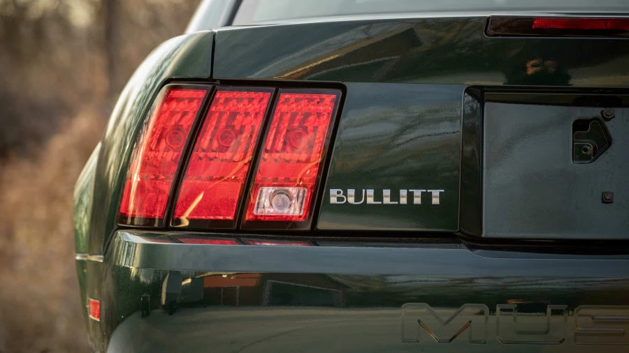 2001 Ford SN95 Mustang - Image 11 of 17