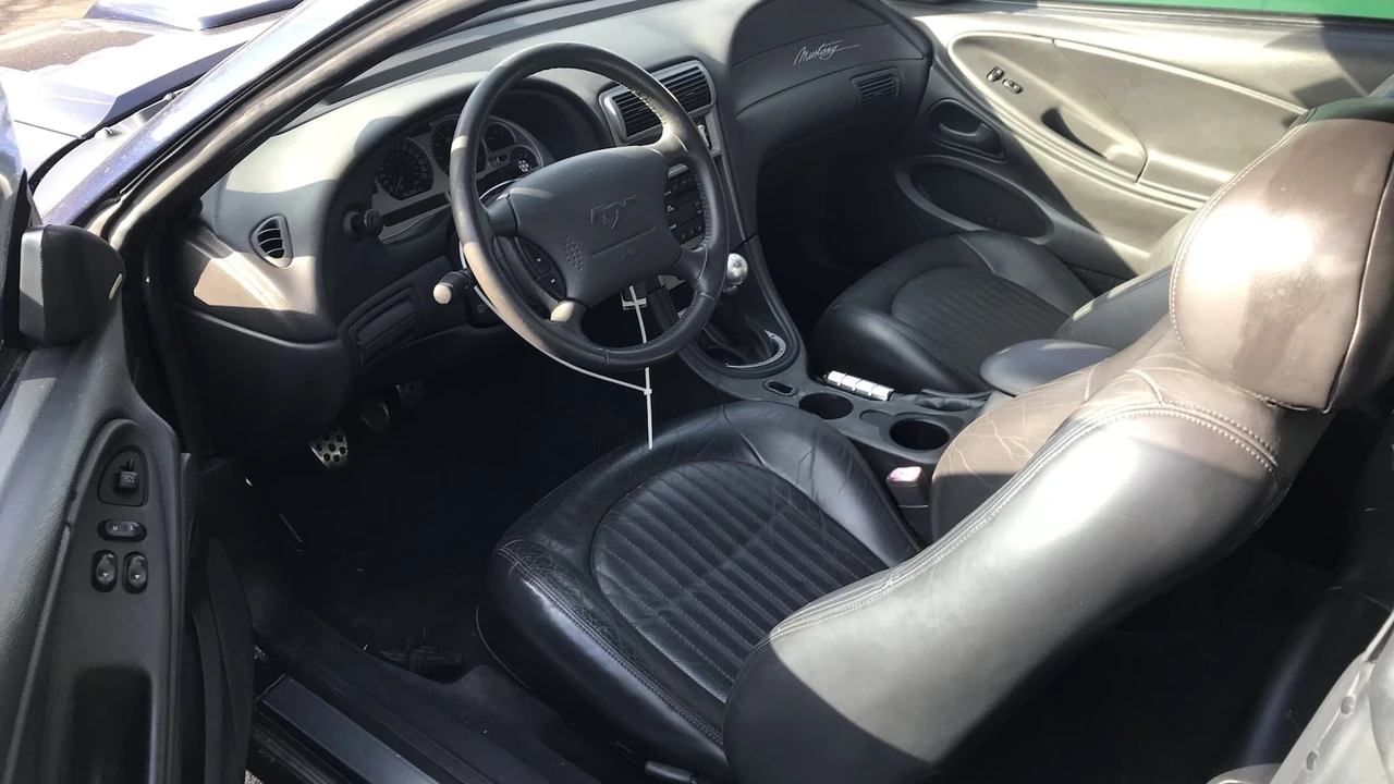 2001 Ford SN95 Mustang - Image 3 of 4