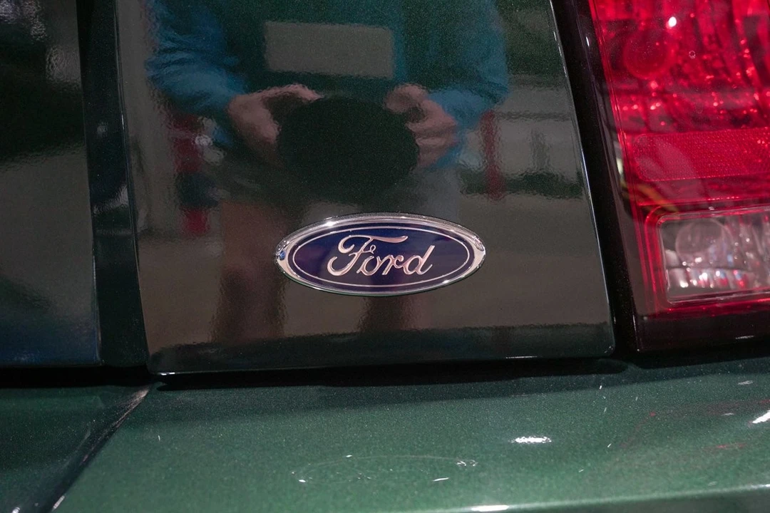 2001 Ford SN95 Mustang - Image 25 of 31