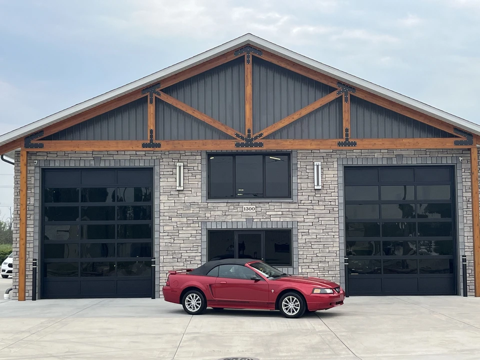 2001 Ford SN95 Mustang - Image 13 of 31