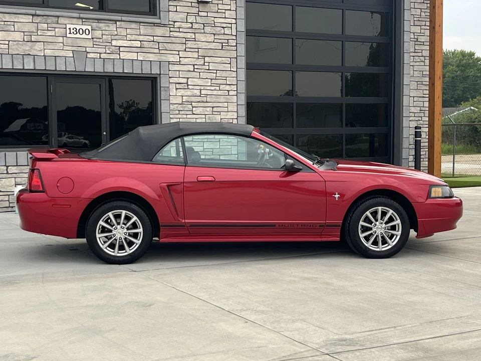 2001 Ford SN95 Mustang - Image 15 of 31