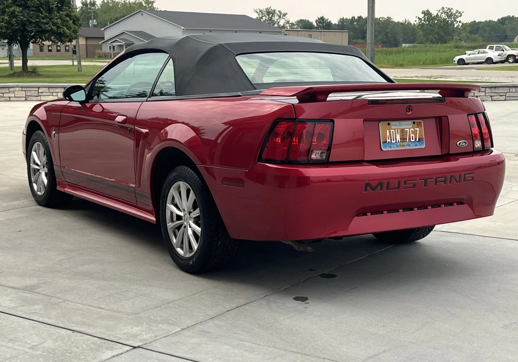 2001 Ford SN95 Mustang - Image 17 of 31