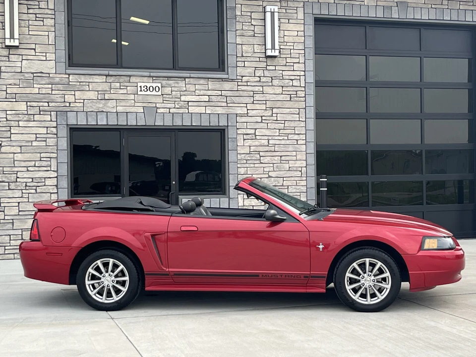 2001 Ford SN95 Mustang - Image 3 of 31
