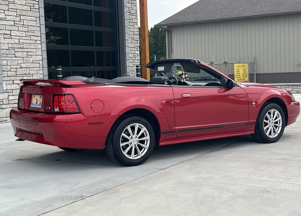 2001 Ford SN95 Mustang - Image 4 of 31