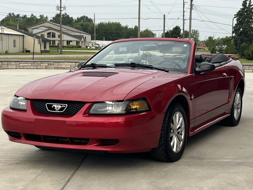 2001 Ford SN95 Mustang - Image 8 of 31