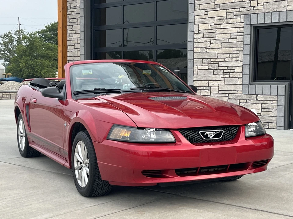2001 Ford SN95 Mustang - Image 10 of 31