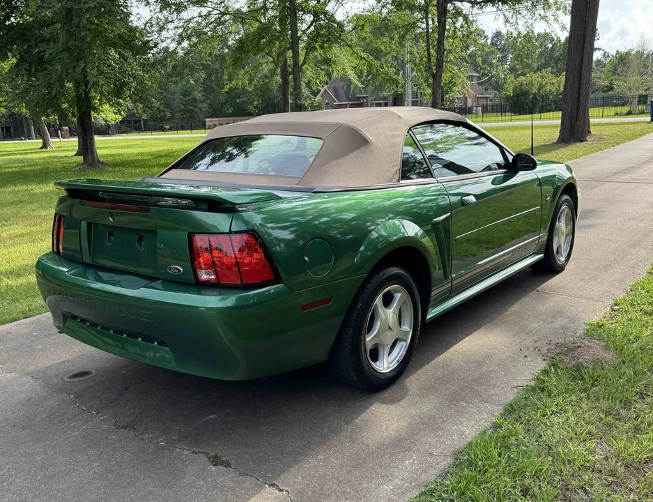 2001 Ford SN95 Mustang - Image 15 of 31