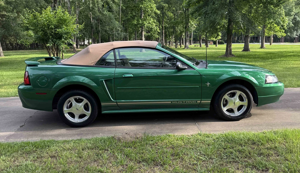 2001 Ford SN95 Mustang - Image 16 of 31