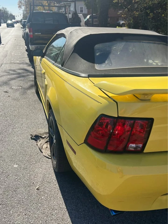 2001 Ford SN95 Mustang - Image 3 of 9