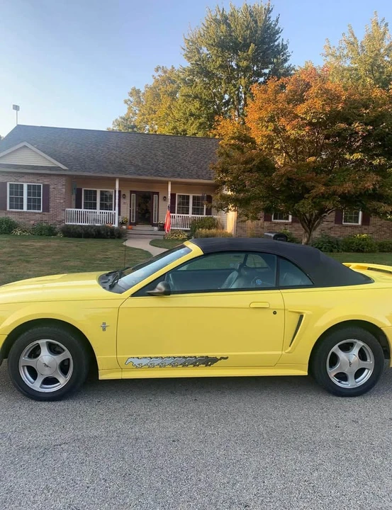 2001 Ford SN95 Mustang - Image 2 of 6