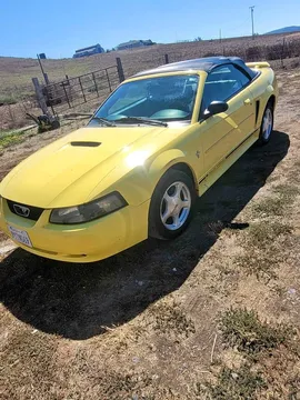 2001 Ford Mustang Convertible 2D