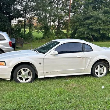 2001 Ford Mustang Coupe 2D