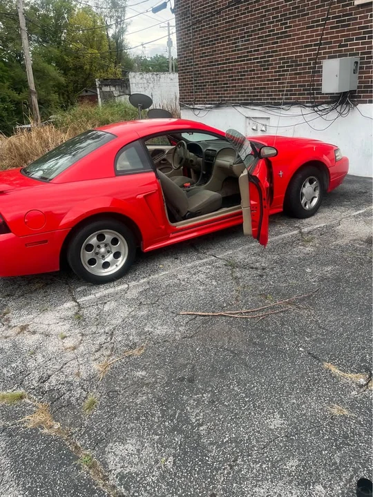 2001 Ford SN95 Mustang - Image 3 of 9