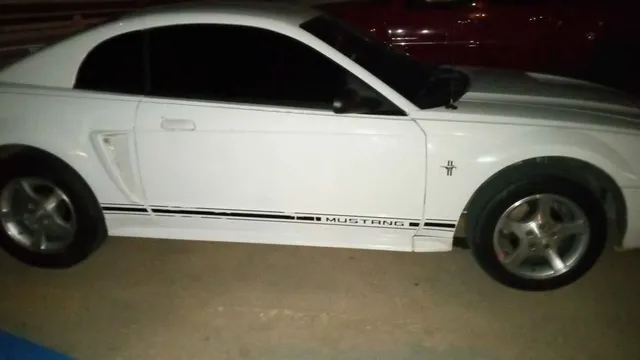 2001 Ford Mustang Coupe 2D