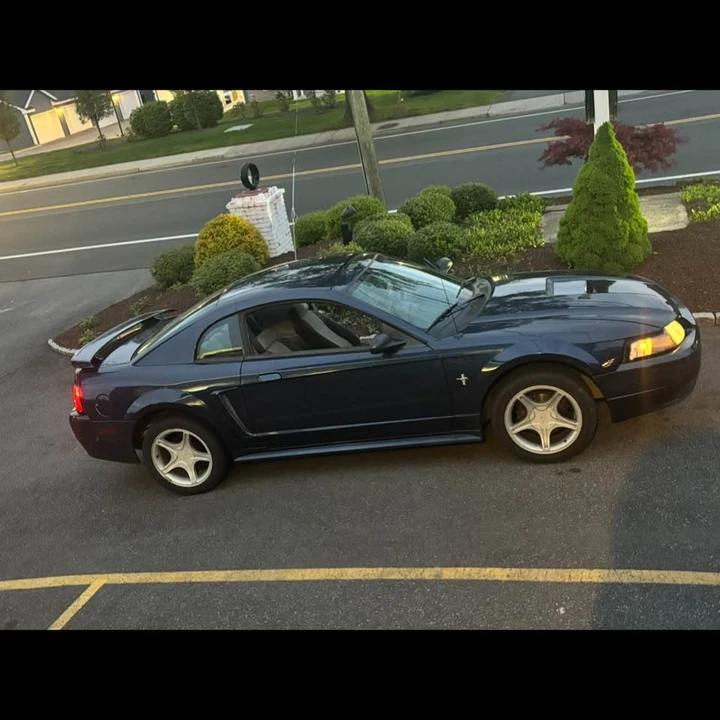 2001 Ford SN95 Mustang - Image 3 of 3