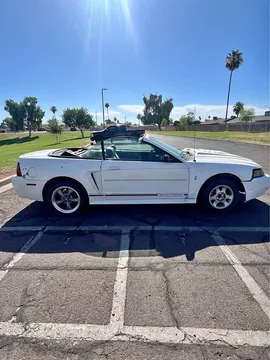 2001 Ford Mustang Deluxe Convertible 2D