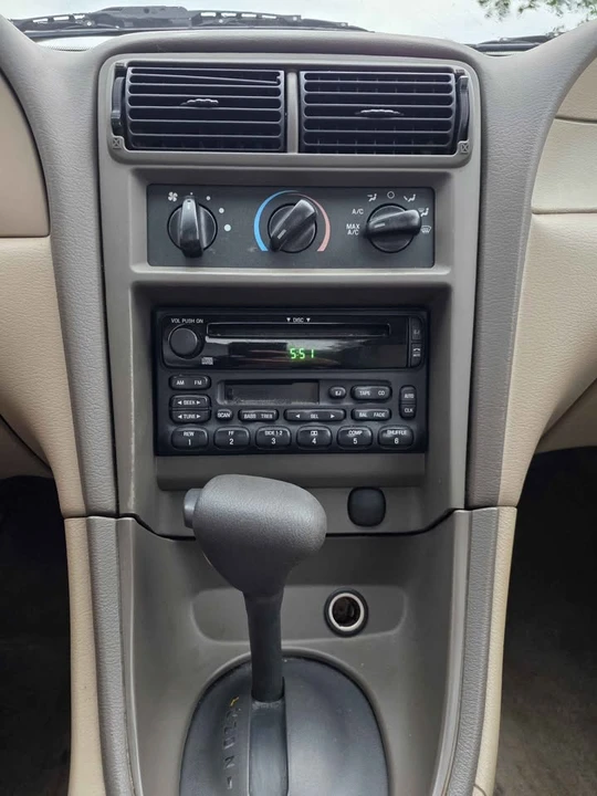 2001 Ford SN95 Mustang - Image 6 of 13