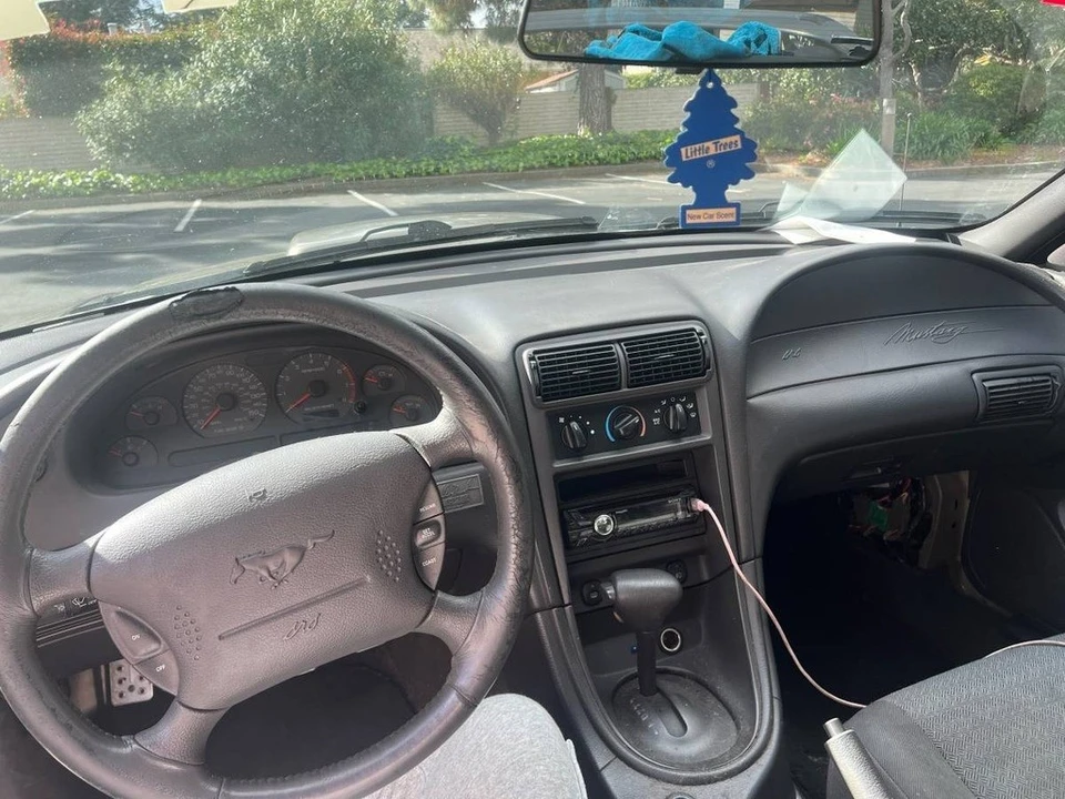 2001 Ford SN95 Mustang - Image 10 of 12
