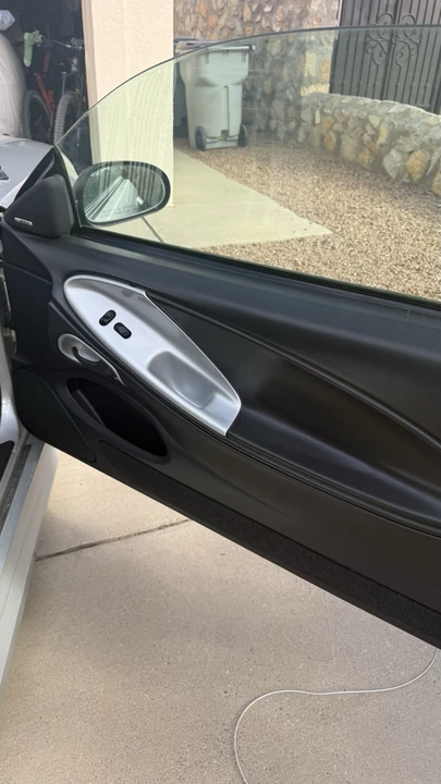 2001 Ford SN95 Mustang - Image 11 of 24