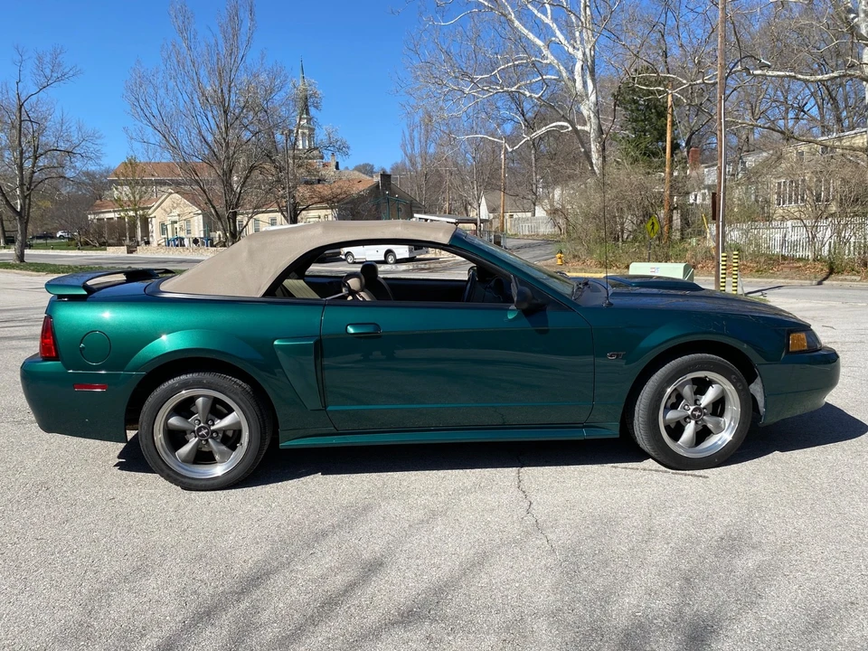 2001 Ford SN95 Mustang - Image 13 of 21