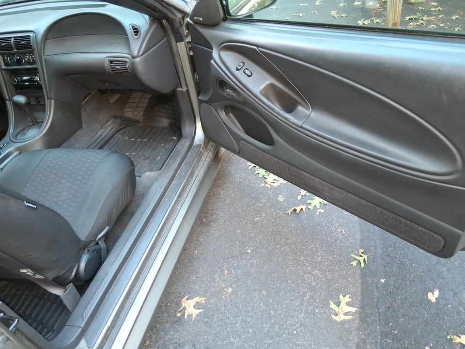 2001 Ford SN95 Mustang - Image 3 of 19